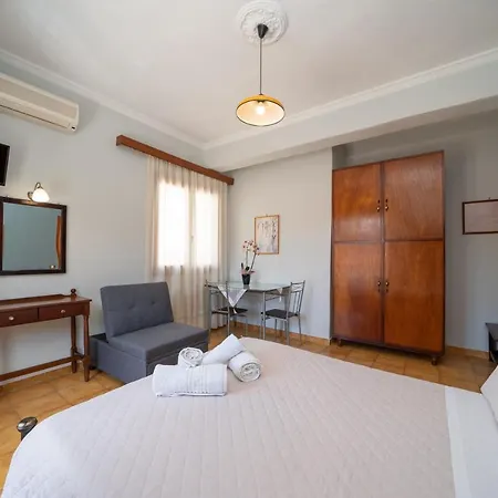 Vrettos Arts Apartment Agia Efimia