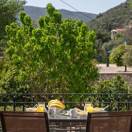 Vrettos Arts Apartament *